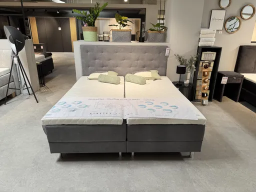 Boxspringbett TRAUMSCHLAF mit Motor